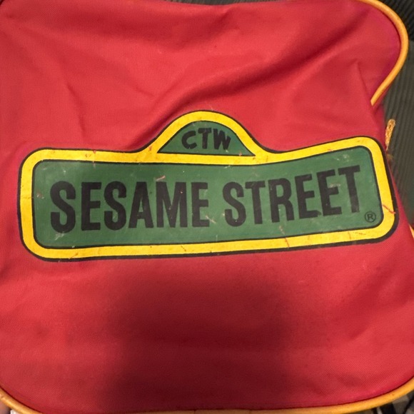 Vintage Sesame Street Duffle Bag Gym Satchell Big Bird 80s Red Orange - Picture 4 of 6